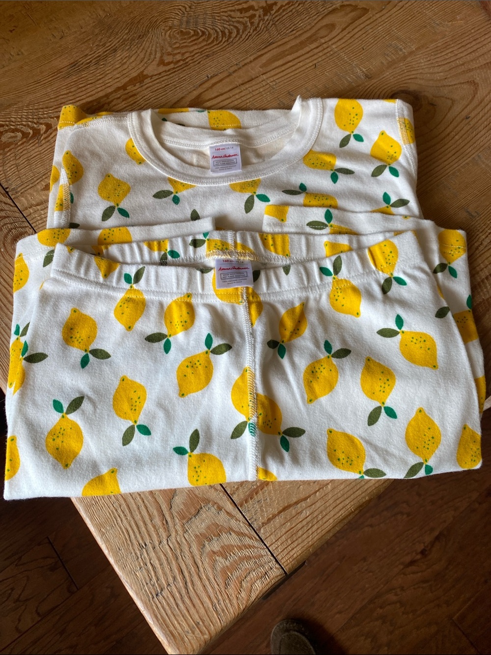 Hanna Andersson White Pajama Set with Yellow Lemon Print